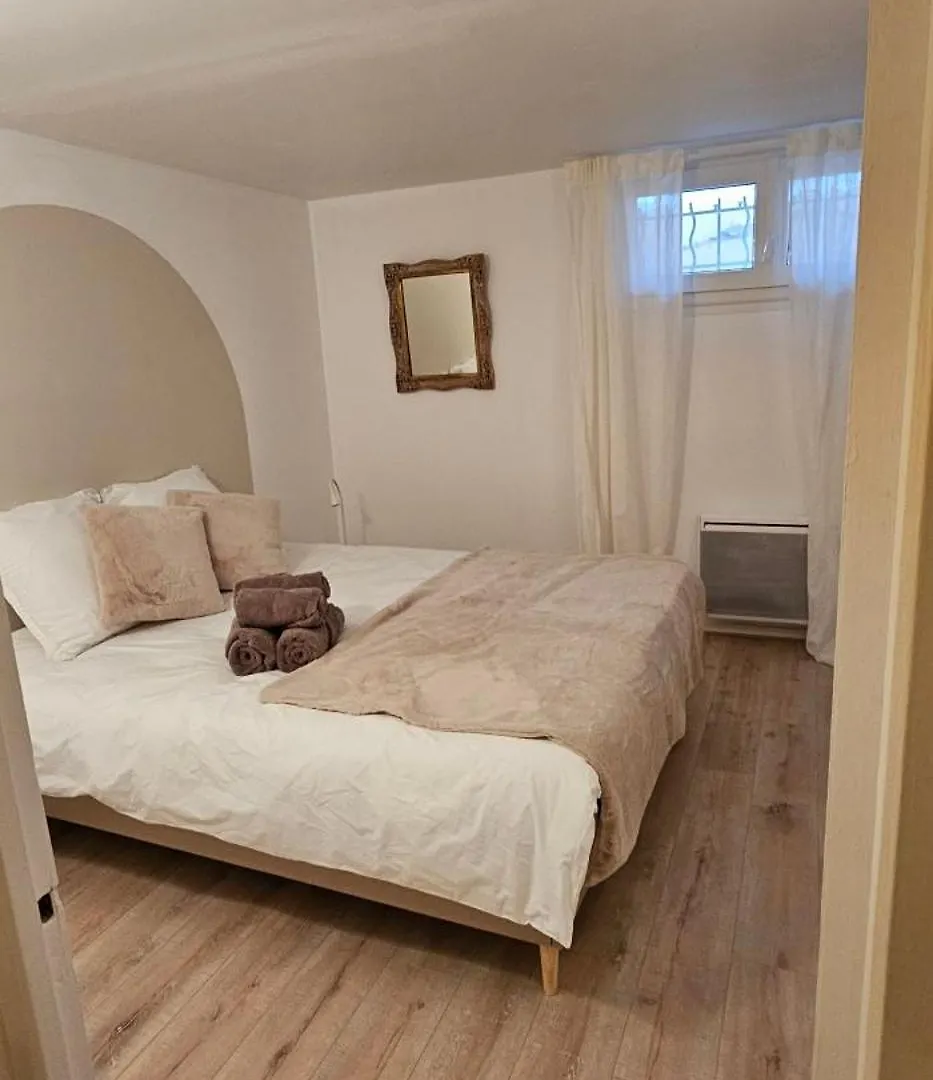 Duplex Climatise 100M2, Jardin, Garage Individuel Clos Antibes France